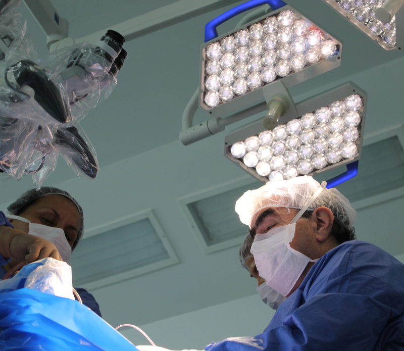 Dr Pedro Aros 27